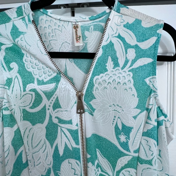 Woman’s Spring/Summer Dress - Picture 3 of 4